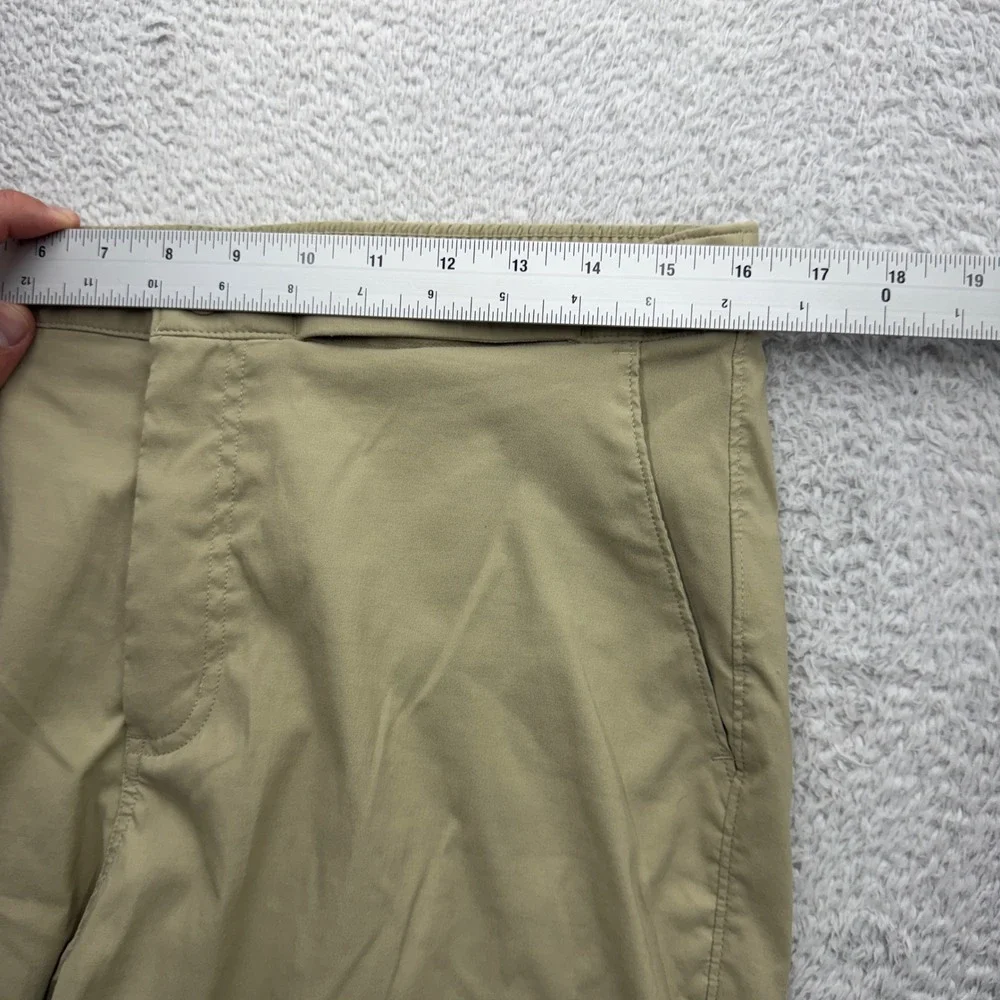 The North Face Mens Class V Belted Shorts Khaki Tan Hiking Outdoor Size 32